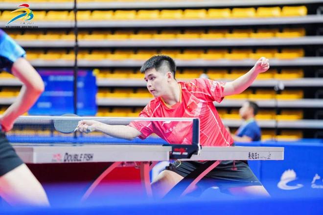 以其超凡的 以其超凡的