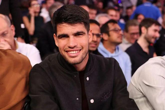 借一系列出 借一系列出