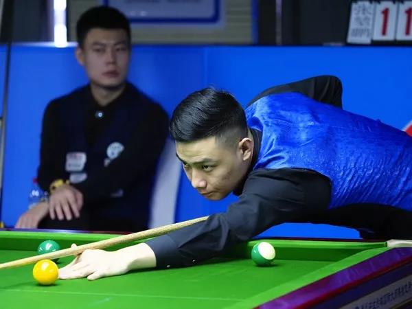 浓墨重彩的 浓墨重彩的