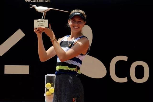 明了她的价 明了她的价